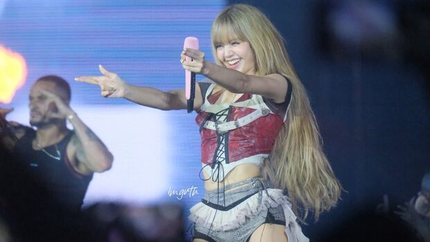 Lisa Blackpink