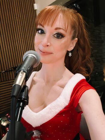Lisa Foiles