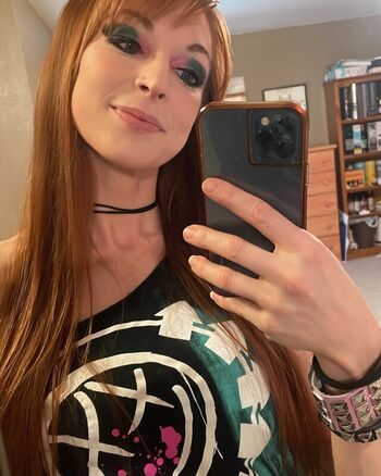 Lisa Foiles