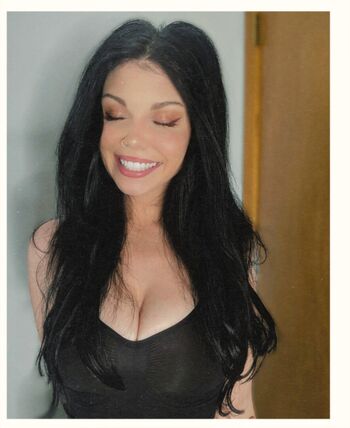 Littlebug96 / poutygirl96