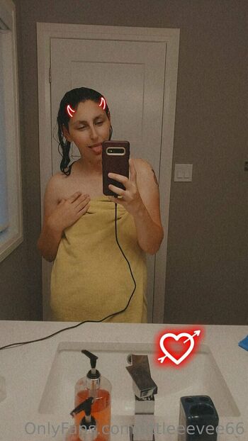 littleeevee66