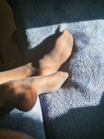 Livie Feet