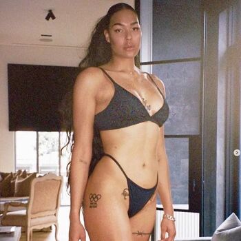 Liz Cambage
