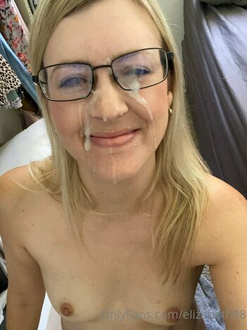Liz_XO_