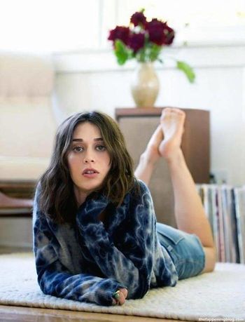 Lizzy Caplan
