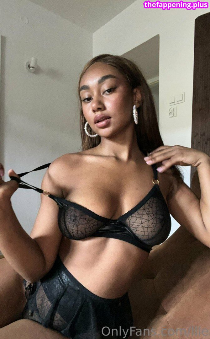 elizabeth anorue / llleasy / llleasy_ Фото обнажённых OnlyFans #19