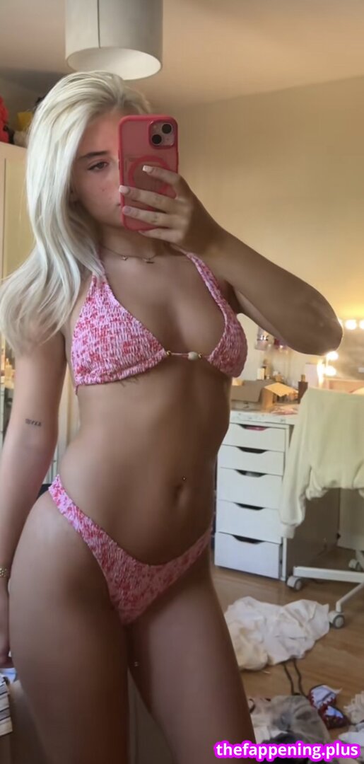 Corey & Llorenna / Llorenna Hodgkinson / corey-and-llorenna / popular Nacktes OnlyFans Foto #6