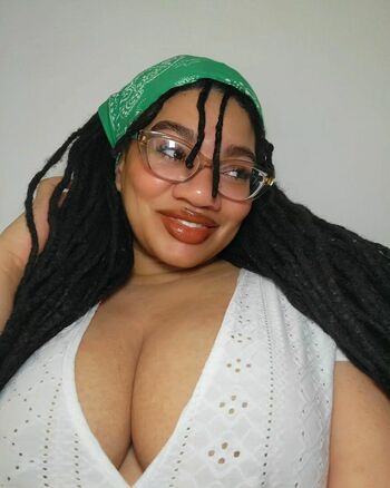 LockedHoneyPrincess