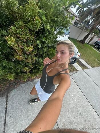 lola.bellexo