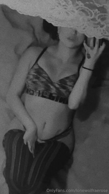 lonewolfraerose