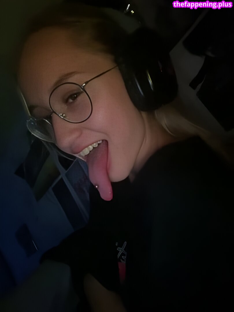 Long Tongue Fetish