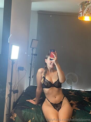 lottieblooms