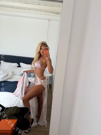 Luana Vjollca