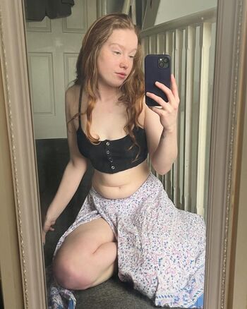 lucie_roams
