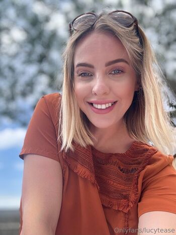 lucy_robinson