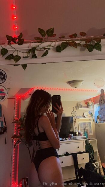 Lucyvalentinexxx