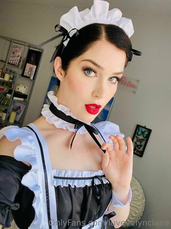 luvevelynclaire