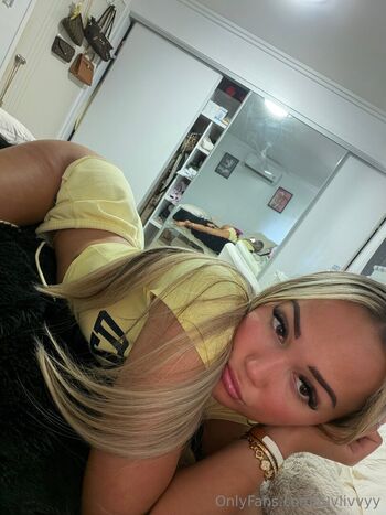 luvlivvyy