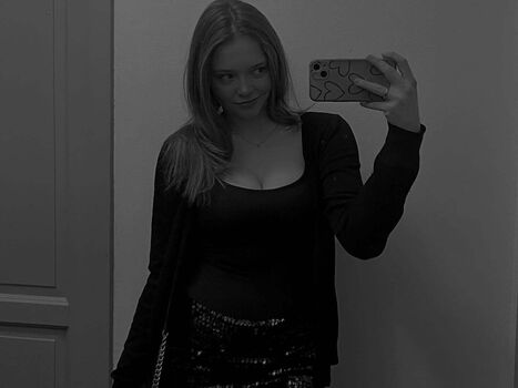 Madeleine_b123