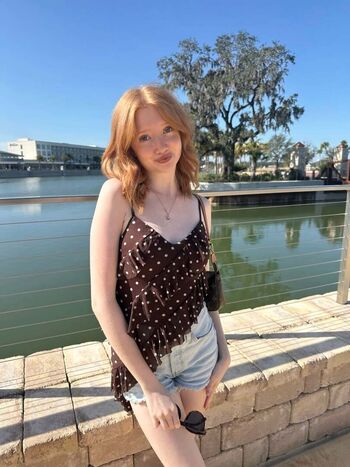 Makenna Kelly / Lifewithmak