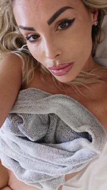 Maria Dreamgirl