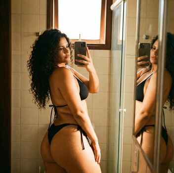 Maria Eduarda Corrêa