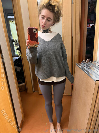 MaryjaneAuryn
