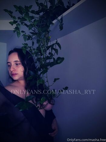 masha_hairy