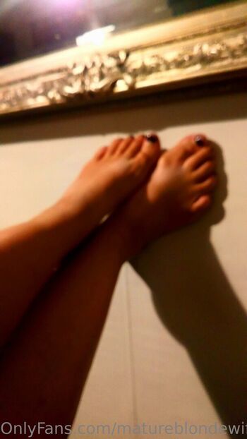 matureblondewife