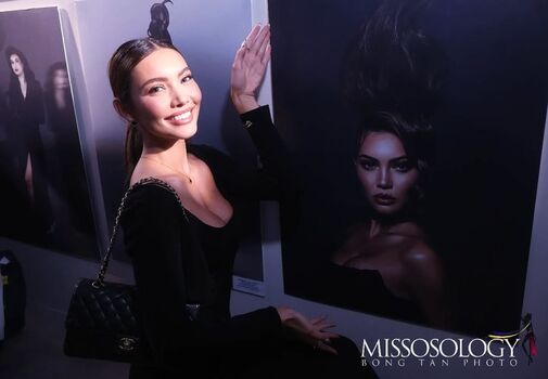 Maureen Montagne (Miss Globe 2021)