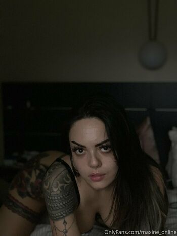 maxine_online