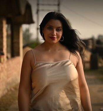 Maya The Doe Eye Girl