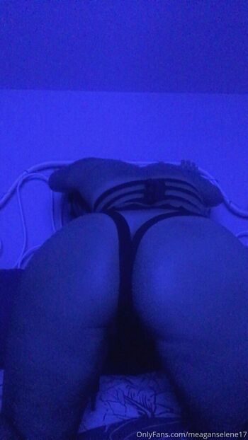 meaganselene17