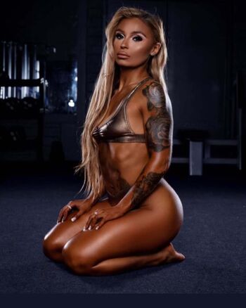 _meckelabrown_ifbbpro