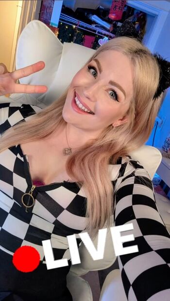 Meghan Yeah / meghan_yeah