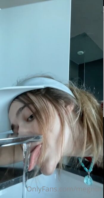 Megnutt02