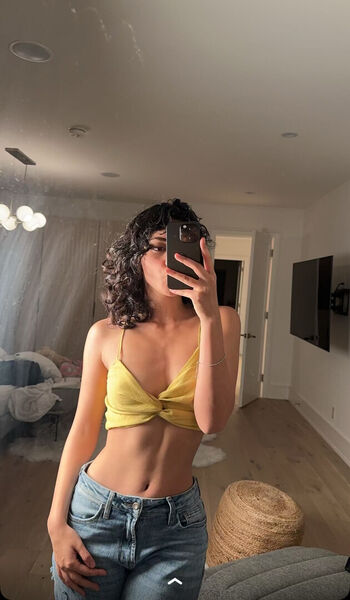 Melody Oz