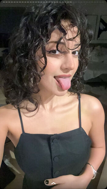 Melody Oz