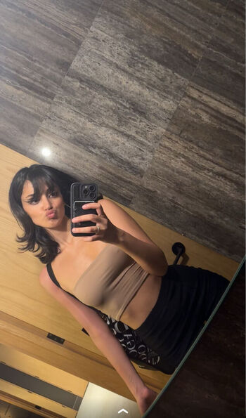 Melody Oz