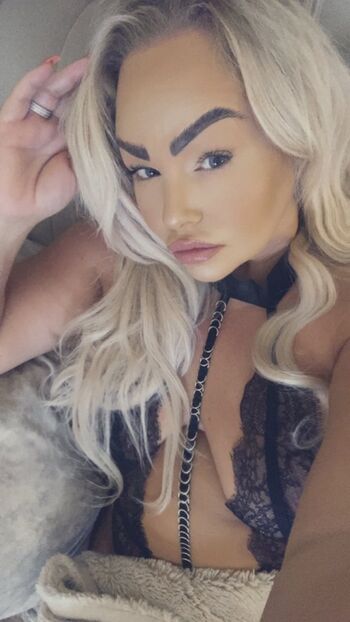 Mercedes Twitter Milf