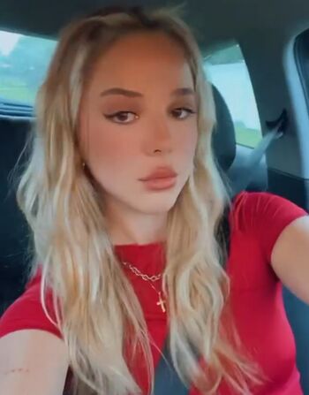 mia_phillipson