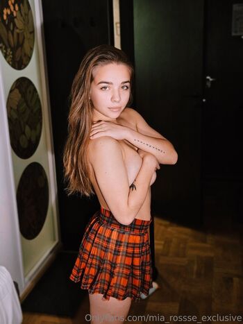 mia_rossse_exclusive