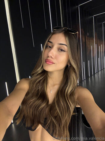 Mia Valencia