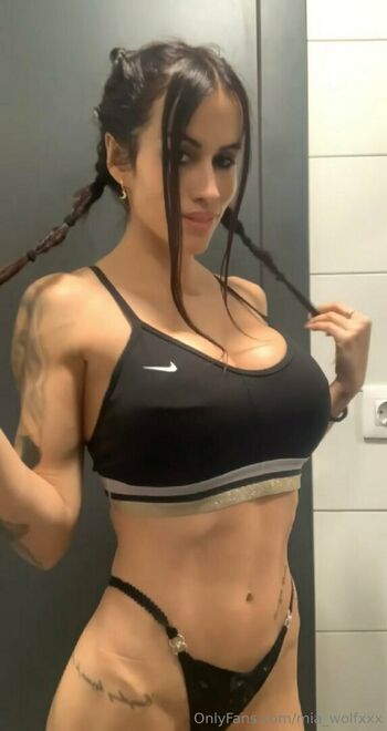 mia_wolfxxx