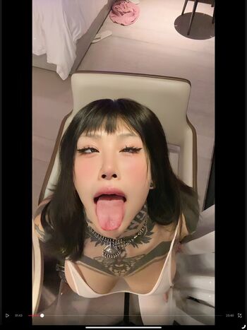 Mia19951226