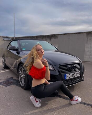 Michellegrsz / 112_michelle
