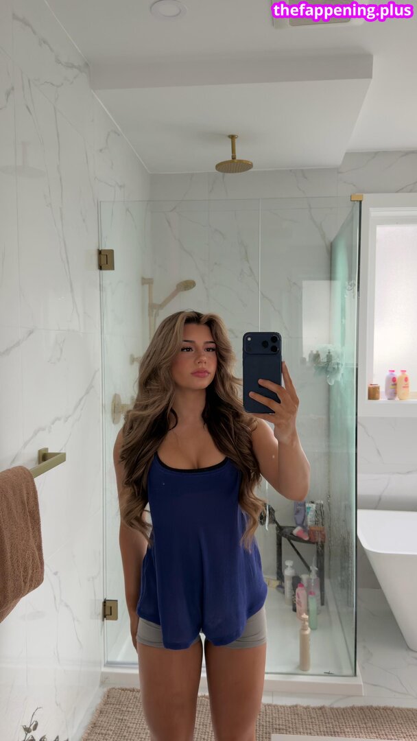 Mikayla Campinos