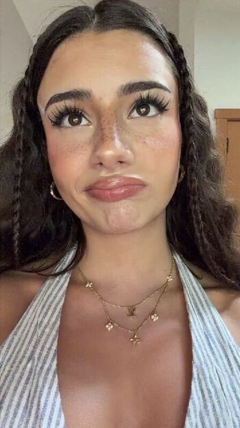Mikayla Campinos
