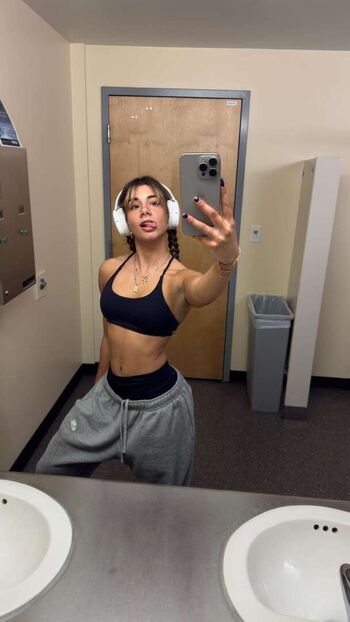 Mikayla Campinos