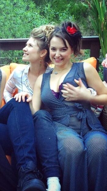 Milana Vayntrub